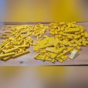 Lego Lot Yellow Bricks, Plates, Slopes & Replacement Parts  1lb 5oz